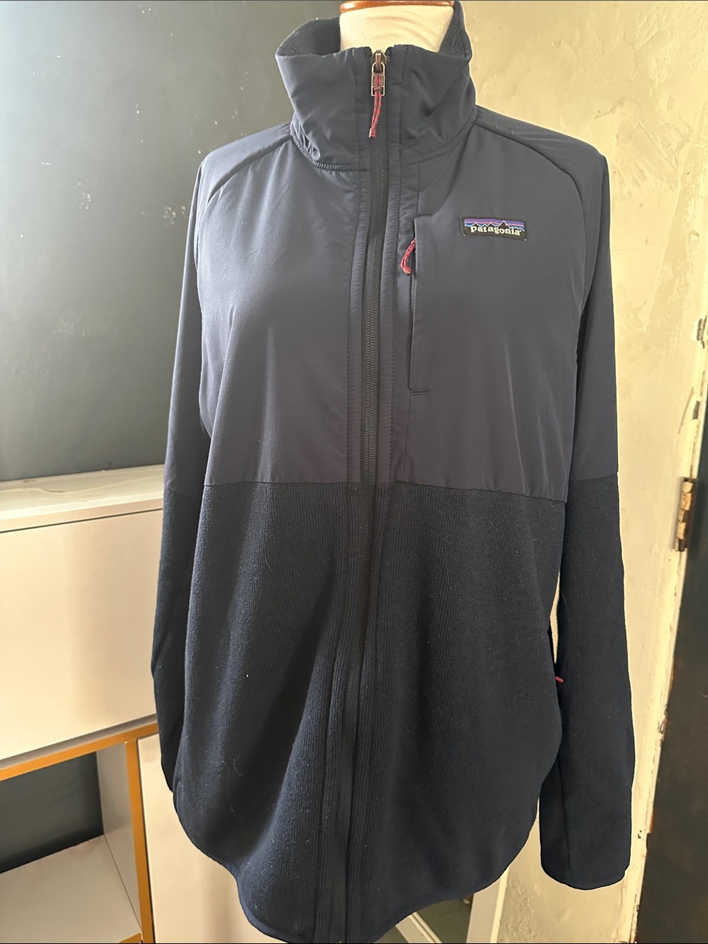 Patagonia Navy Lightweight Zip-Front Jacket Large